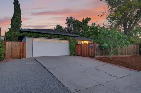 1040 Lancer Dr, San Jose, CA 95129