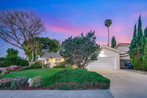 710 Henderson Ave, Sunnyvale, CA 94086