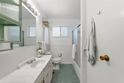 Bath - 771 Seacliff Dr, Aptos, CA 95003 photo 1 of 2