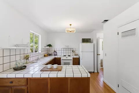 Kitchen - 771 Seacliff Dr, Aptos, CA 95003 photo 3 of 4