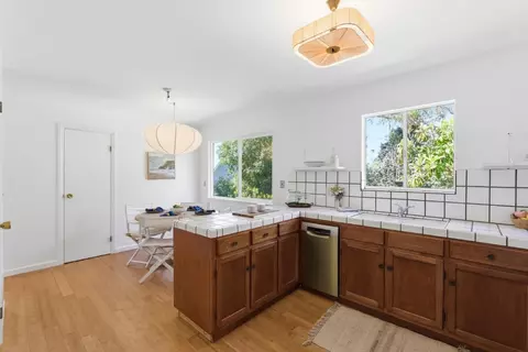 Kitchen - 771 Seacliff Dr, Aptos, CA 95003 photo 4 of 4