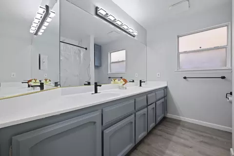 Bath - 2604 Snyder Ave, Modesto, CA 95356 photo 1 of 5