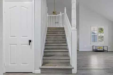 Entry Way - 2604 Snyder Ave, Modesto, CA 95356 photo 11 of 12