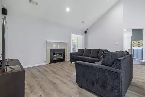 Living - 2604 Snyder Ave, Modesto, CA 95356 photo 1 of 2