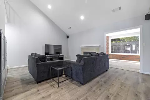 Living - 2604 Snyder Ave, Modesto, CA 95356 photo 2 of 2