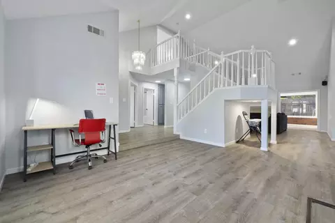 Entry Way - 2604 Snyder Ave, Modesto, CA 95356 photo 4 of 12