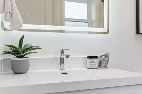 Bath - 3036 22nd Ave, San Francisco, CA 94132 photo 13 of 13