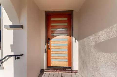 Entry Way - 3036 22nd Ave, San Francisco, CA 94132 photo 1 of 3