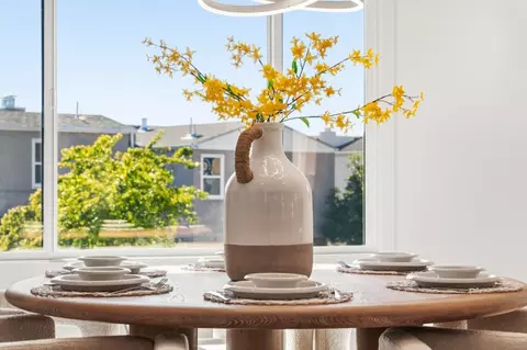 Dining - 3036 22nd Ave, San Francisco, CA 94132 photo 3 of 5