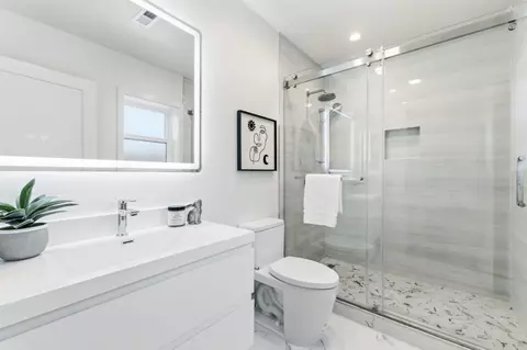 Bath - 3036 22nd Ave, San Francisco, CA 94132 photo 12 of 13