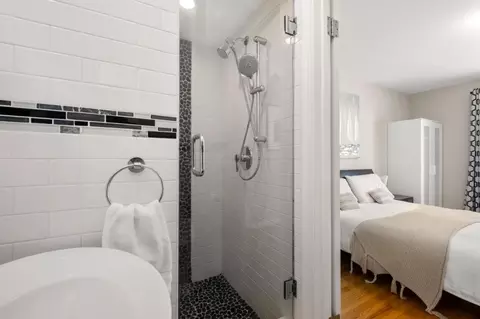 Bath - 54 Sunview Dr, San Francisco, CA 94131 photo 2 of 4
