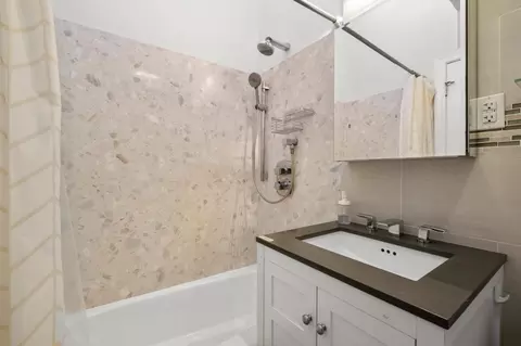 Bath - 54 Sunview Dr, San Francisco, CA 94131 photo 3 of 4