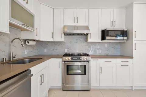 Kitchen - 54 Sunview Dr, San Francisco, CA 94131 photo 3 of 4