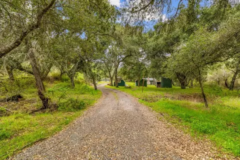 28750 Underwood Rd, Salinas, CA 93908 photo 3