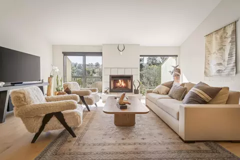 7 Via Joaquin 5, Monterey, CA 93940