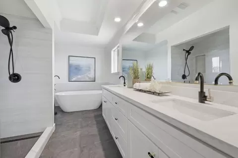 Bath - 308 Farallon Ave, Pacifica, CA 94044 photo 2 of 6