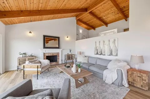 Living - 308 Farallon Ave, Pacifica, CA 94044 photo 3 of 4