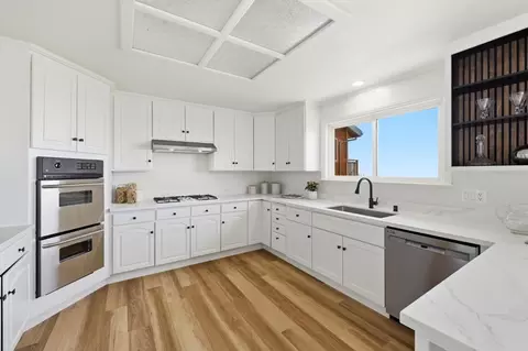 Kitchen - 308 Farallon Ave, Pacifica, CA 94044 photo 3 of 5