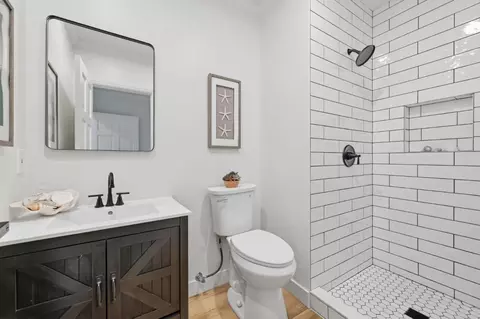 Bath - 308 Farallon Ave, Pacifica, CA 94044 photo 1 of 6