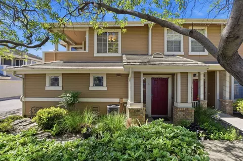 5 Pond Ct, Milpitas, CA 95035