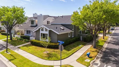 869 Newport Cir, Redwood City, CA 94065