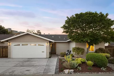600 Comet Dr, Foster City, CA 94404