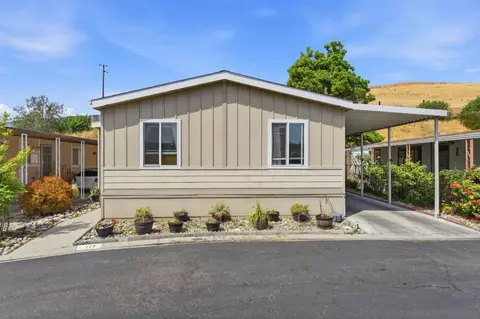 267 Chateau La Salle Dr 267, San Jose, CA 95111