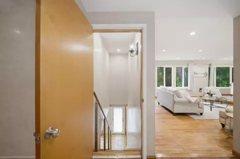 Entry Way - 1159 Barcelona Dr, Pacifica, CA 94044 photo 3 of 7