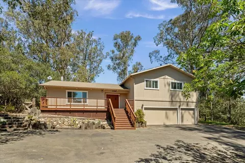 17089 Mcguffie Rd, Salinas, CA 93907