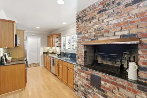 Kitchen - 1701 S Springer Rd, Mountain View, CA 94040 photo 3 of 4