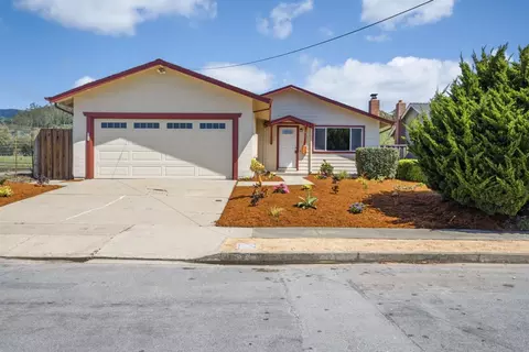 1017 Golden Gate Ave, Half Moon Bay, CA 94019