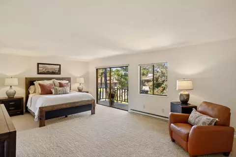 Bedroom - 4 Ocean Pines Ln, Pebble Beach, CA 93953 photo 1 of 7
