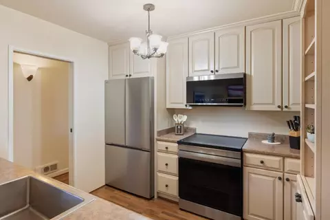 Kitchen - 4 Ocean Pines Ln, Pebble Beach, CA 93953 photo 2 of 4