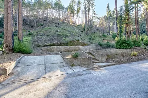 315 Lake Dr, Boulder Creek, CA 95006