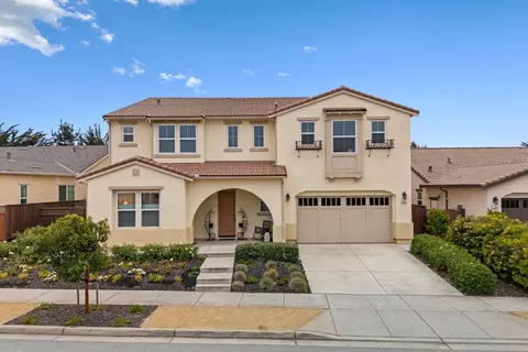 600 Bluffs Dr, Marina, CA 93933