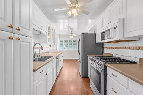 Kitchen - 1425 Luxton St, Seaside, CA 93955 photo 1 of 1