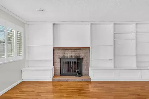 Living - 1425 Luxton St, Seaside, CA 93955 photo 4 of 6