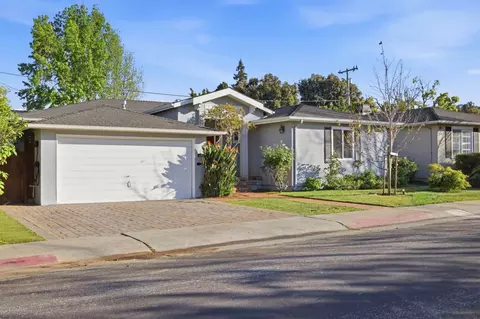 105 Louise Ln, San Mateo, CA 94403