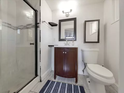 Bath - 27894 Biscayne Ave, Hayward, CA 94544 photo 2 of 2