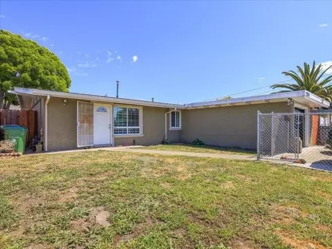 Exterior - 27894 Biscayne Ave, Hayward, CA 94544 photo 2 of 7