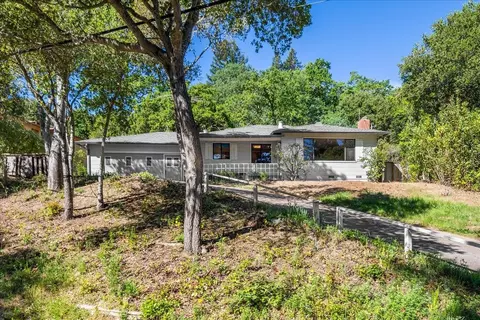 208 Canyon Dr, Portola Valley, CA 94028