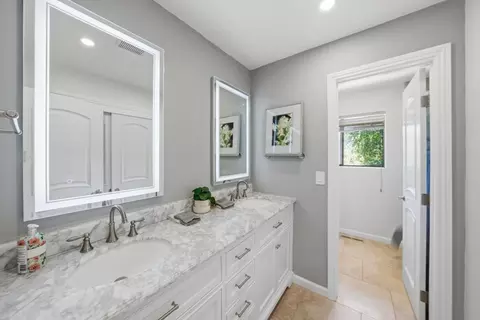 Bath - 701 Day Valley Rd, Aptos, CA 95003 photo 4 of 7