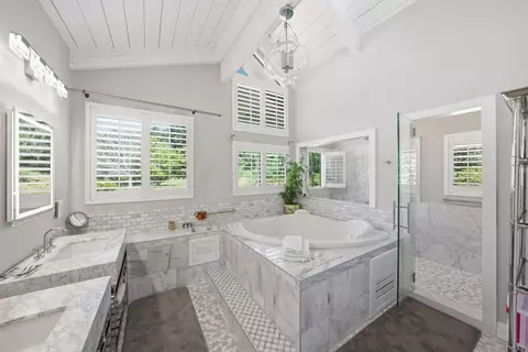 Bath - 701 Day Valley Rd, Aptos, CA 95003 photo 1 of 7