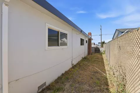 Exterior - 1140 Palm Ave, Seaside, CA 93955 photo 7 of 12