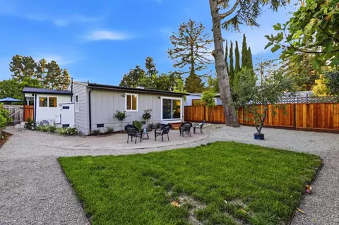 Exterior - 837 Dwight Ave, Sunnyvale, CA 94086 photo 5 of 13