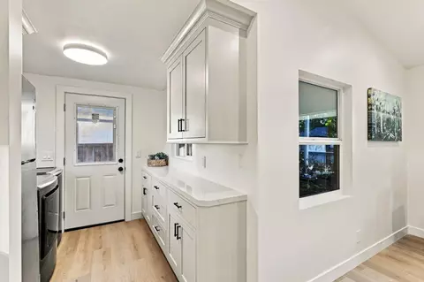Entry Way - 837 Dwight Ave, Sunnyvale, CA 94086 photo 2 of 2
