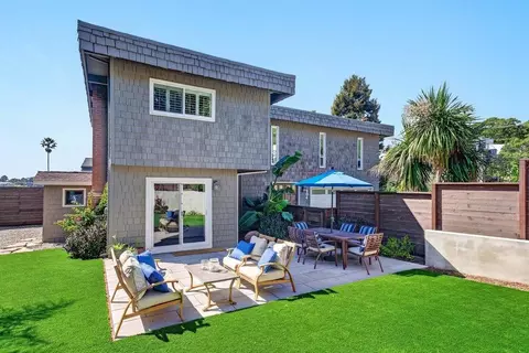 204 Highland Dr, Aptos, CA 95003