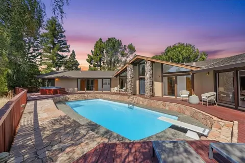 1050 Seminole Cmn, Fremont, CA 94539