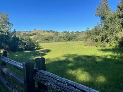 Robinson Canyon Rd, Carmel Valley, CA 93923