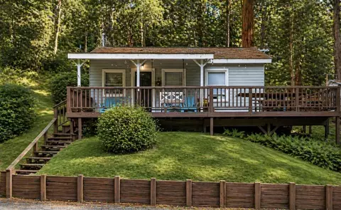 208 Cloister Ln, Aptos, CA 95003